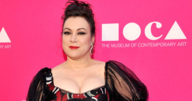 Jennifer Tilly Net Worth 2022